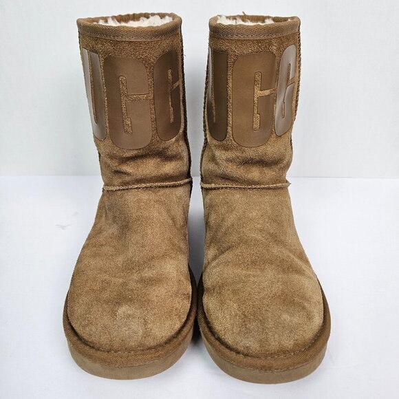UGG Classic Short Rubber Logo Pull On Chestnut Suede Boot 1108230 - Picture 3 of 13